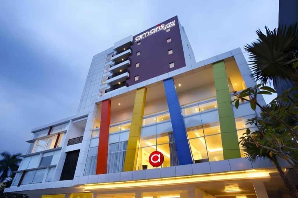 Amaris Hotel Pakuan Bogor Exterior photo