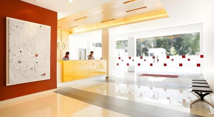 Amaris Hotel Pakuan Bogor Exterior photo